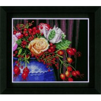 Набор для вышивания Rose Hip Bouquet (канва)