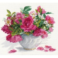 Набор для вышивания крестиком Цветущий сад: Розы и ромашки /2-25