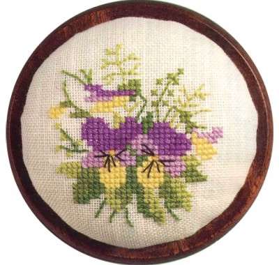 Набор для вышивания игольницы Цветы (Pincushion pansy)