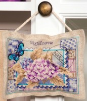Набор для вышивания Декоративная подушка Гортензия и бабочка