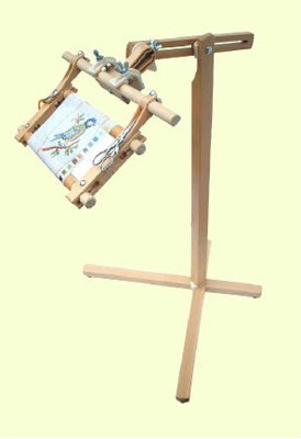 Универсальная напольная подставка (станок) для пялец-рамок