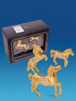 Набор металлических фигурок с кристаллами Swarovski Семейка лошадей, 3 шт. /AR-3923-1