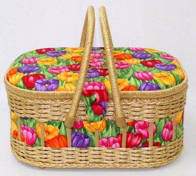 Шкатулка овальная с двумя ручками с плетением для рукоделия Разноцветные тюльпаны