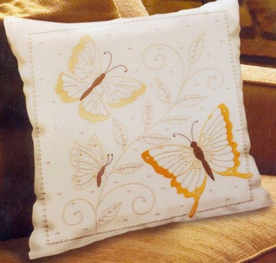 Набор для вышивания Подушка Нежные бабочки