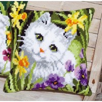 Набор для вышивания подушки Белая кошка в нарциссах /PN-0147362