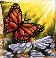 Набор для вышивания подушки Бабочка и ромашка
