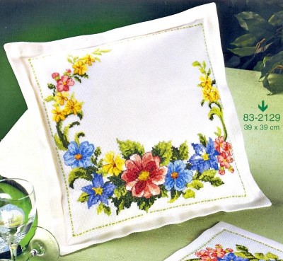 Набор для вышивания Подушка Весенние цветы