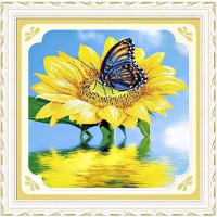 Набор для изготовления картины в алмазной технике (алмазная мозаика) Бабочка на цветке
