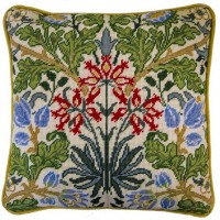 Набор для вышивания подушки Уильям Моррис. Гиацинт (William Morris. Hyacinth) /TAC6