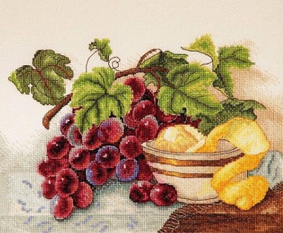 Гроздь винограда и лимон