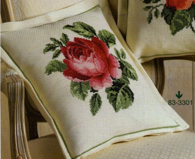 Набор для вышивания Подушка Бордовая роза