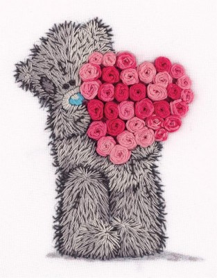 Tatty Teddy с сердцем из роз