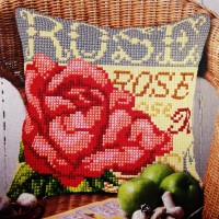 Подушка Роза /9567
