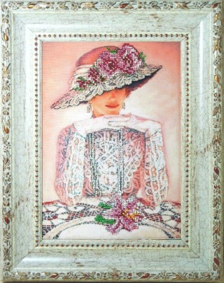 Рисунок-схема на ткани для вышивания бисером Тайна (Mystery Woman)